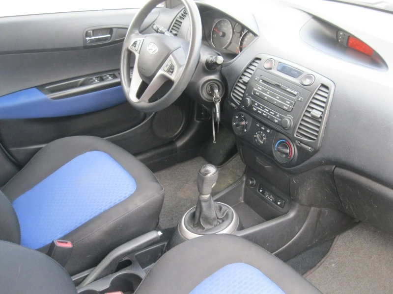 Hyundai I20, снимка 16 - Автомобили и джипове - 39925599