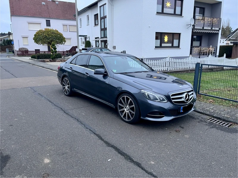 Mercedes-Benz E 220 9G Tronic, снимка 1 - Автомобили и джипове - 48716836