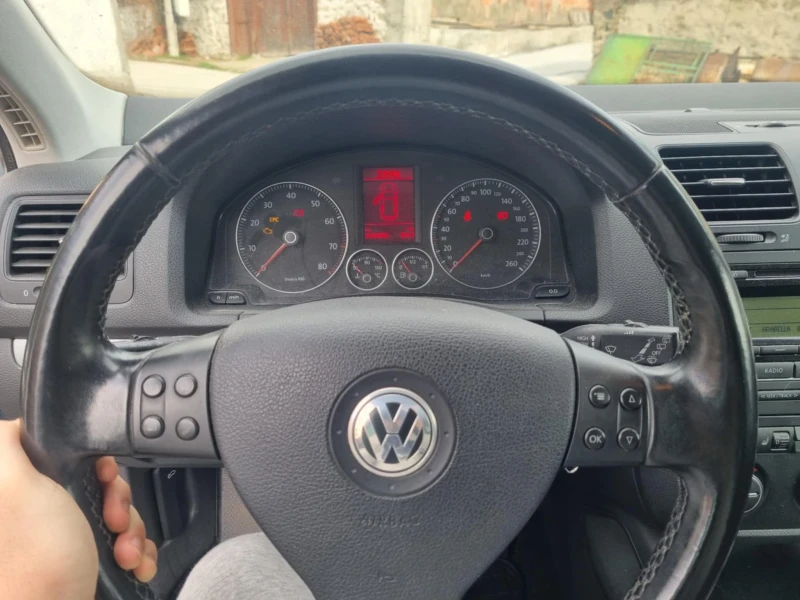 VW Golf 5 1.4 TSI, снимка 10 - Автомобили и джипове - 48954611