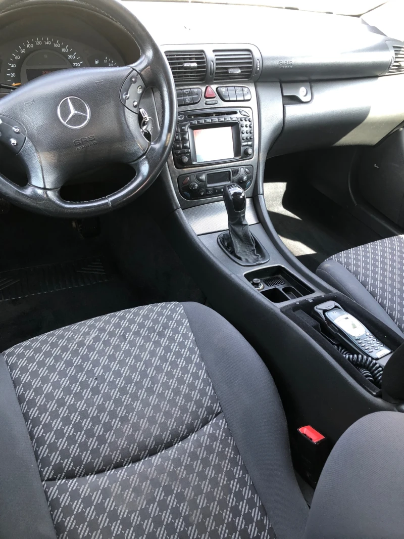 Mercedes-Benz C 270 Avantgarde, снимка 5 - Автомобили и джипове - 52525567