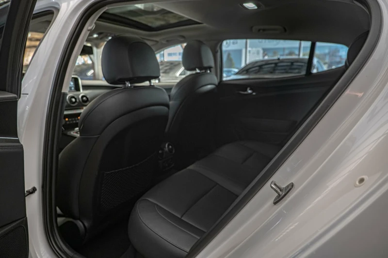 Kia Stinger 3.3 GT/4WD/RCCW/BI-LED/LDWS/DAW/HuD/, снимка 8 - Автомобили и джипове - 52090568