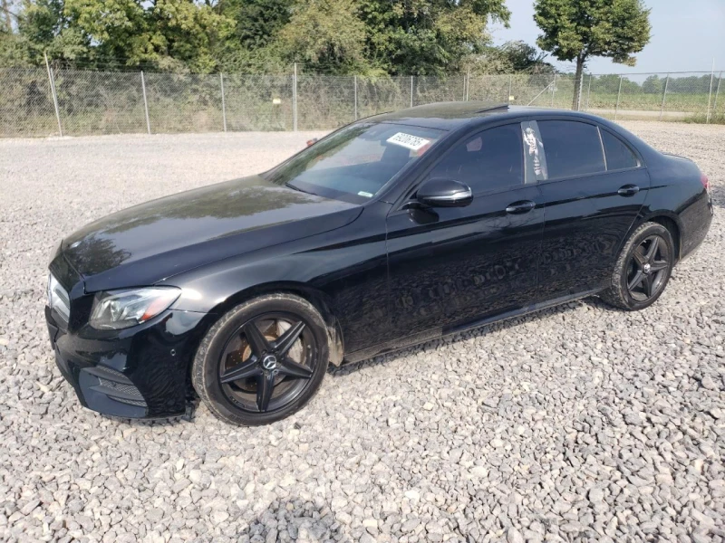 Mercedes-Benz E 300 AMG Line / Спортен п. / 19  джанти / Carbon /