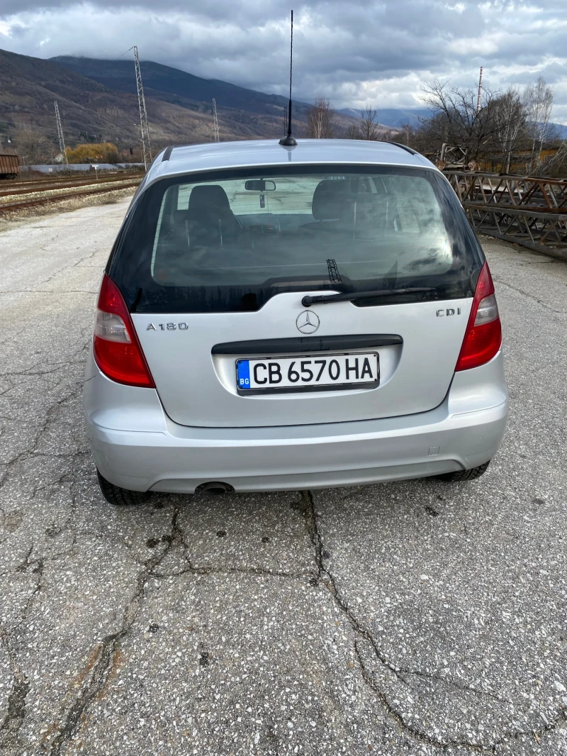 Mercedes-Benz A 180, снимка 3 - Автомобили и джипове - 52554061