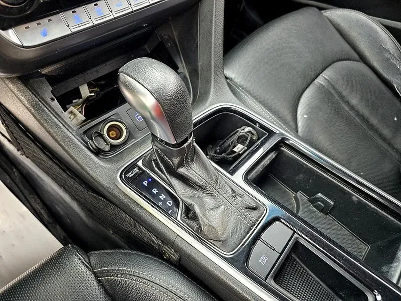 Hyundai Sonata New Rise 2.0 Style, снимка 16 - Автомобили и джипове - 54939110