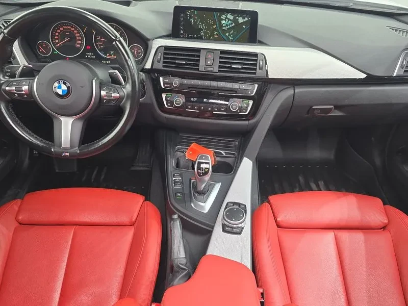 BMW 330 I M Sports, снимка 7 - Автомобили и джипове - 56097370