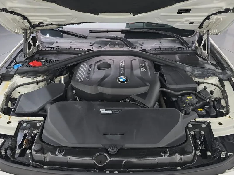 BMW 330 I M Sports, снимка 6 - Автомобили и джипове - 56097370