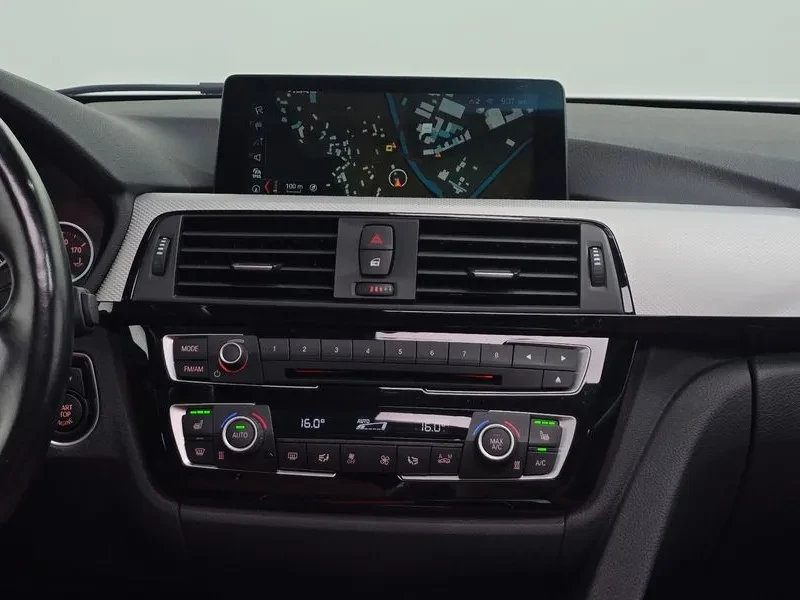BMW 330 I M Sports, снимка 14 - Автомобили и джипове - 56097370