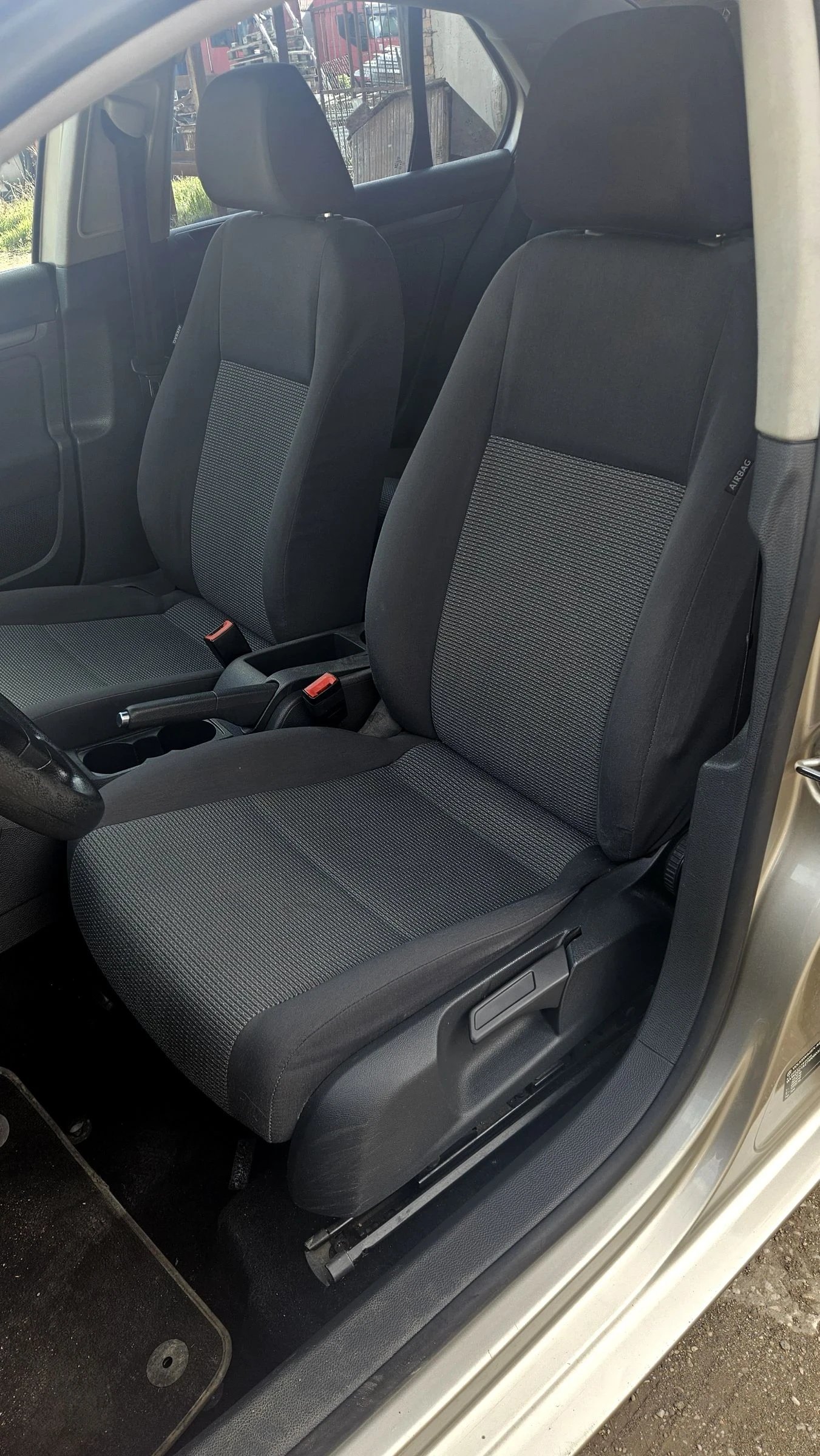 VW Jetta 105кс, ГаЗ/БензиН - изображение 8