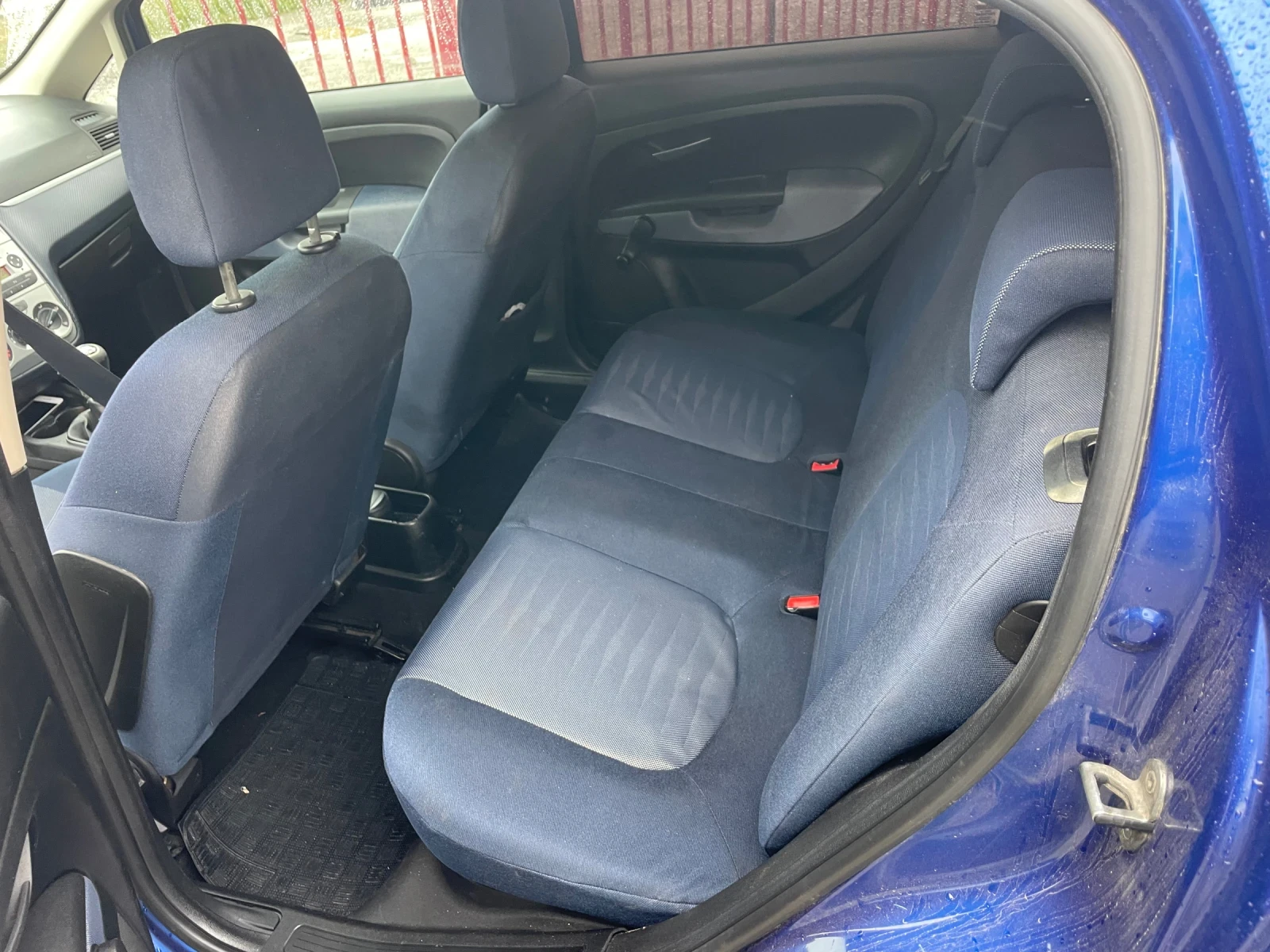 Fiat Punto 1.4 CNG - изображение 9