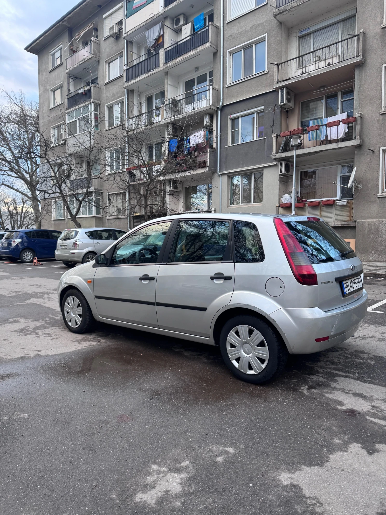 Ford Fiesta, снимка 13 - Автомобили и джипове - 53413406
