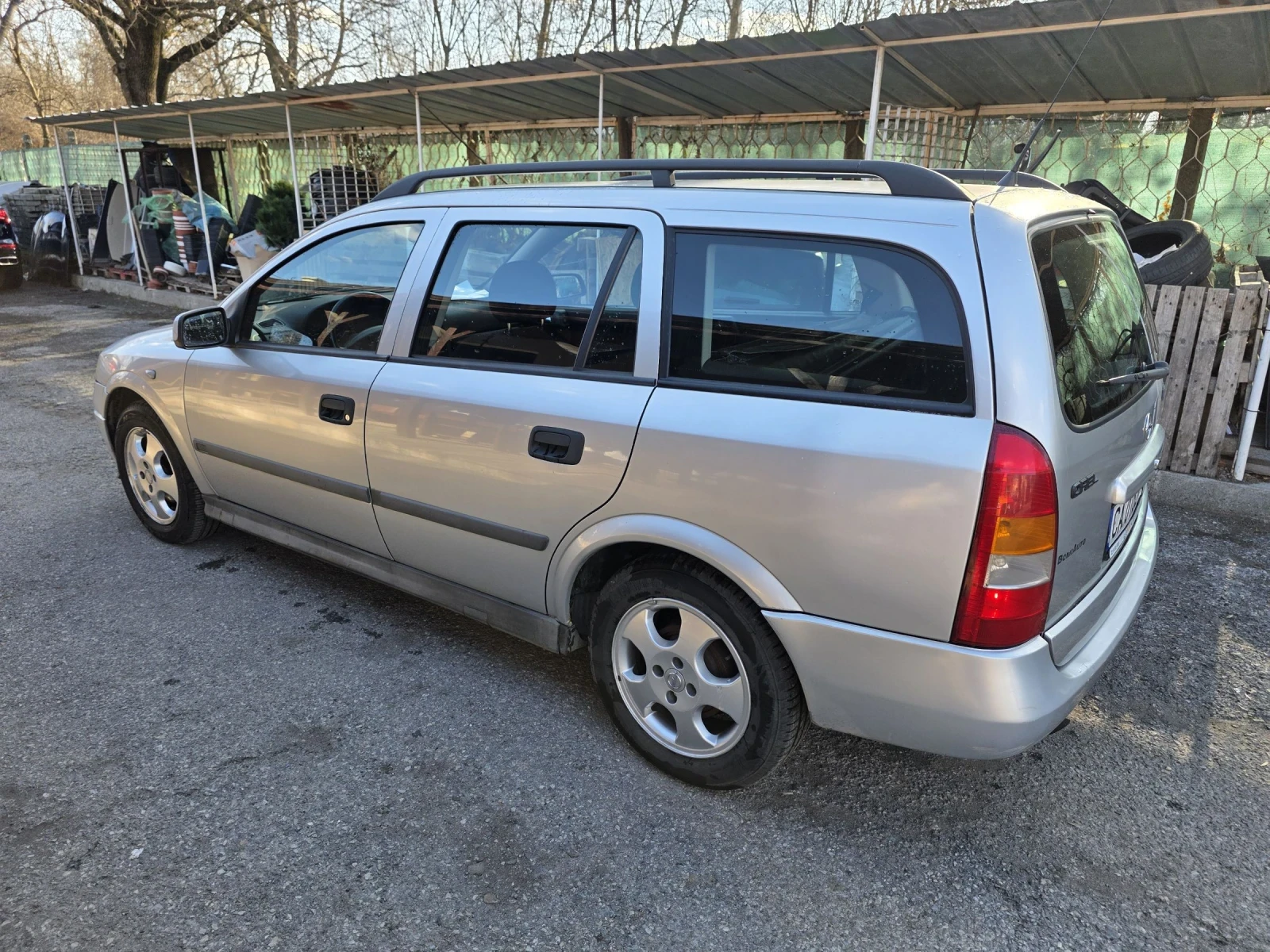 Opel Astra 1.6 ECOTEC Климатик, снимка 4 - Автомобили и джипове - 53634392