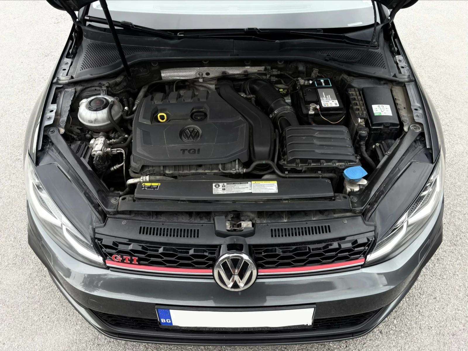 VW Golf 7.5, 1.5TGI, KEYLESS, DISTRONIC, FULL LED , снимка 17 - Автомобили и джипове - 54381056