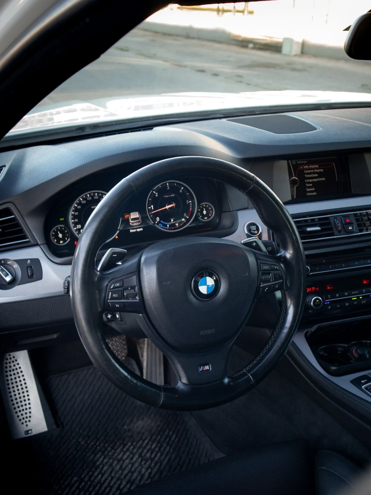 BMW 530, снимка 15 - Автомобили и джипове - 54717921