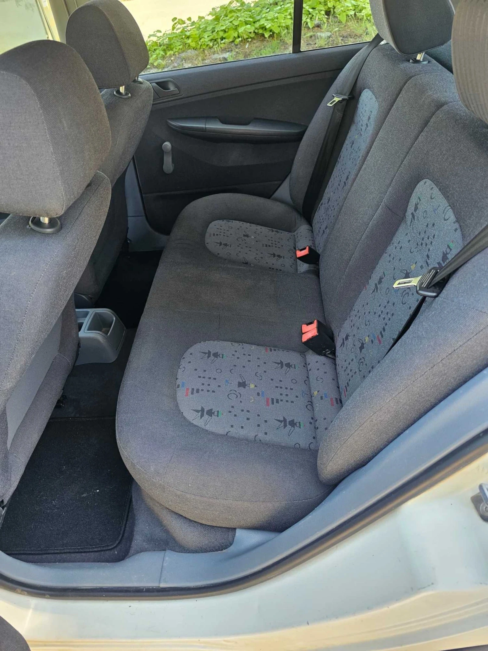 Skoda Fabia 1.9 SDI, снимка 8 - Автомобили и джипове - 54831505