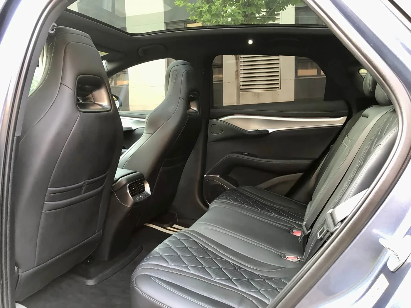 BYD Sealion 7 610 Smart Navigation Edition autogeorge.com, снимка 10 - Автомобили и джипове - 54910292