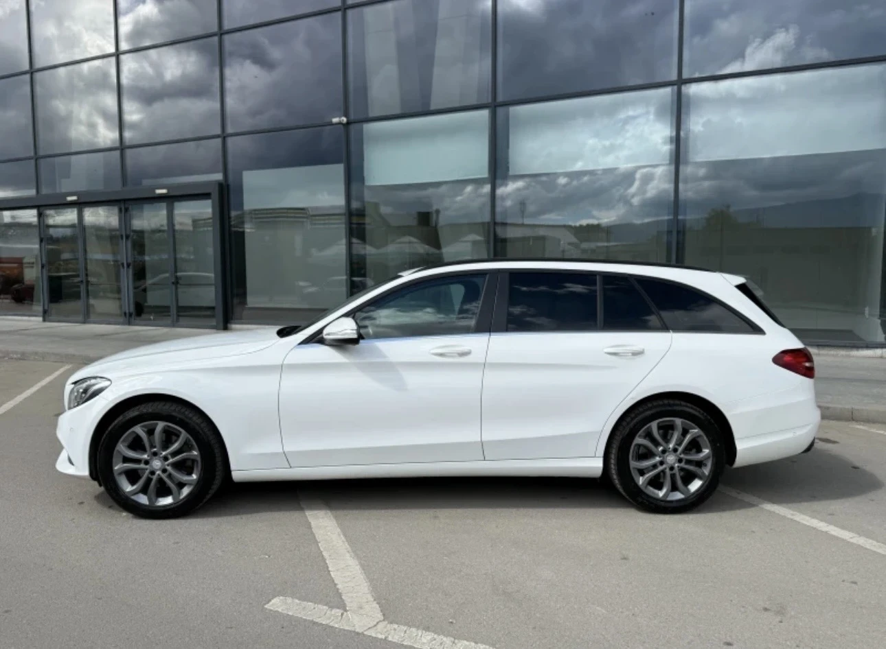 Mercedes-Benz C 220 170к.c. Автоматик EURO 6B, снимка 2 - Автомобили и джипове - 55129679