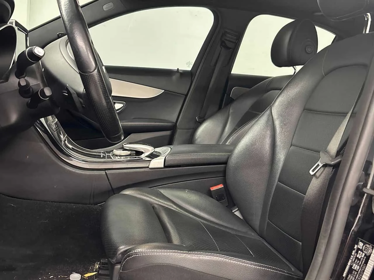 Mercedes-Benz C 300 * CARFAX * ОПЦИЯ ЗА ФИНАНСИРАНЕ, снимка 9 - Автомобили и джипове - 55190540