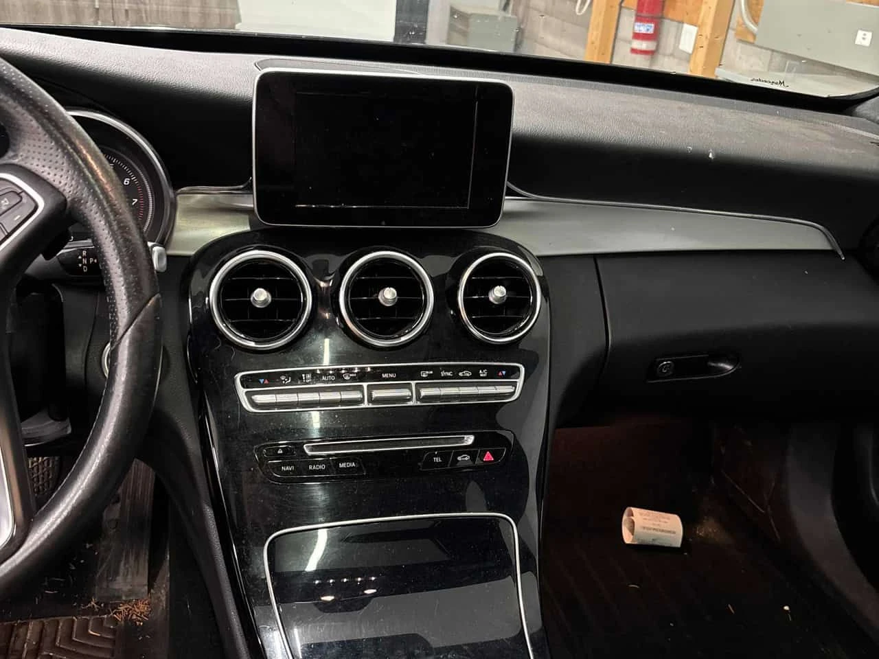 Mercedes-Benz C 300 * CARFAX * ОПЦИЯ ЗА ФИНАНСИРАНЕ, снимка 17 - Автомобили и джипове - 55190540