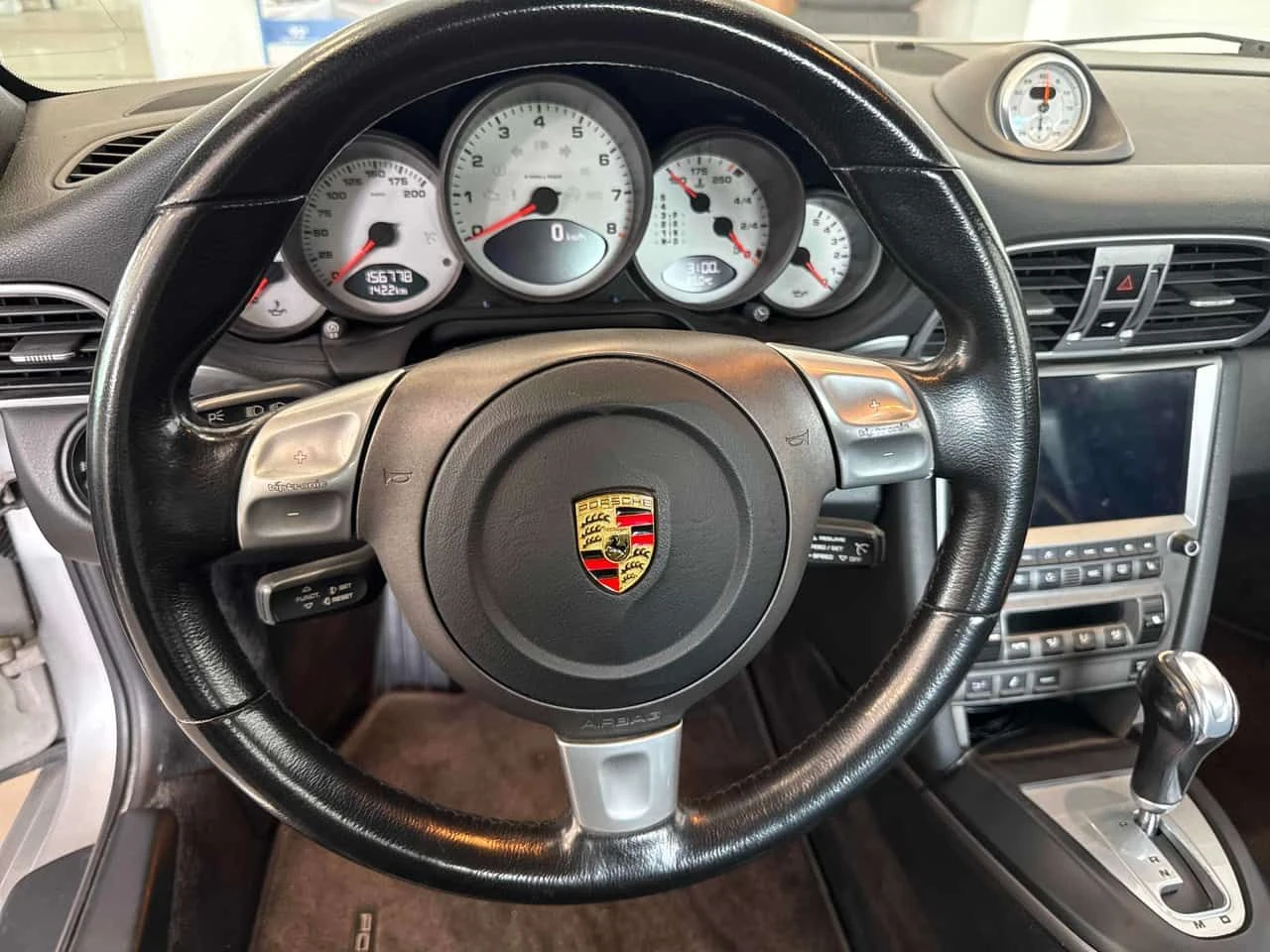 Porsche 911 CARRERA 4S * BOSE* ГЛАВНО ПРЕДСТАВИТЕЛСТВО* , снимка 13 - Автомобили и джипове - 55255012