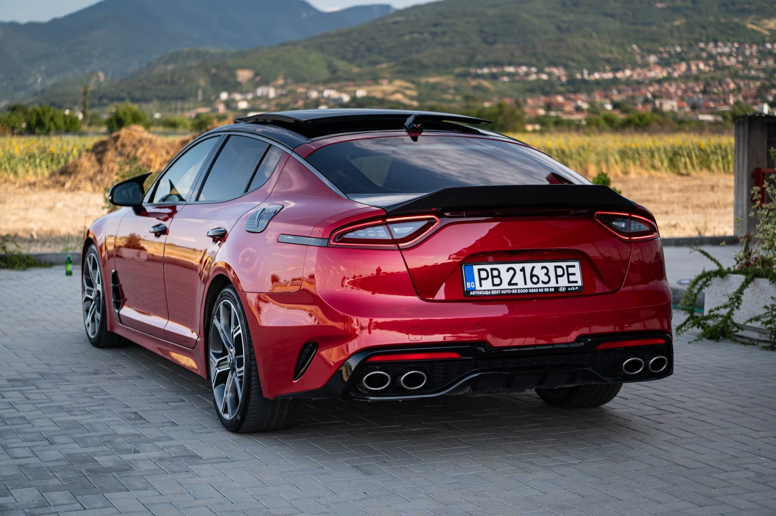 Kia Stinger GT 3.3 AWD, снимка 5 - Автомобили и джипове - 55365848