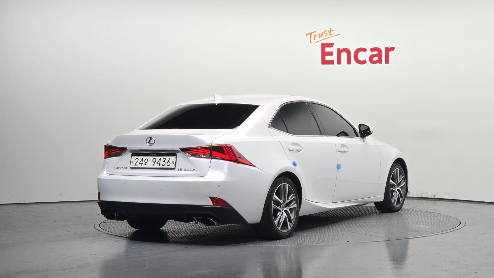 Lexus IS Supreme* BLIND SPOT* ЛЮК* ПОДГРЕВ ВОЛАН* КРАЙНА ЦЕ, снимка 2 - Автомобили и джипове - 55378605