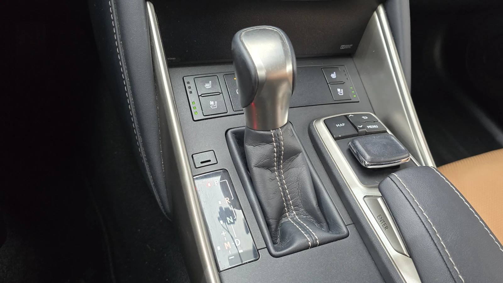 Lexus IS Supreme* BLIND SPOT* ЛЮК* ПОДГРЕВ ВОЛАН* КРАЙНА ЦЕ, снимка 9 - Автомобили и джипове - 55378605