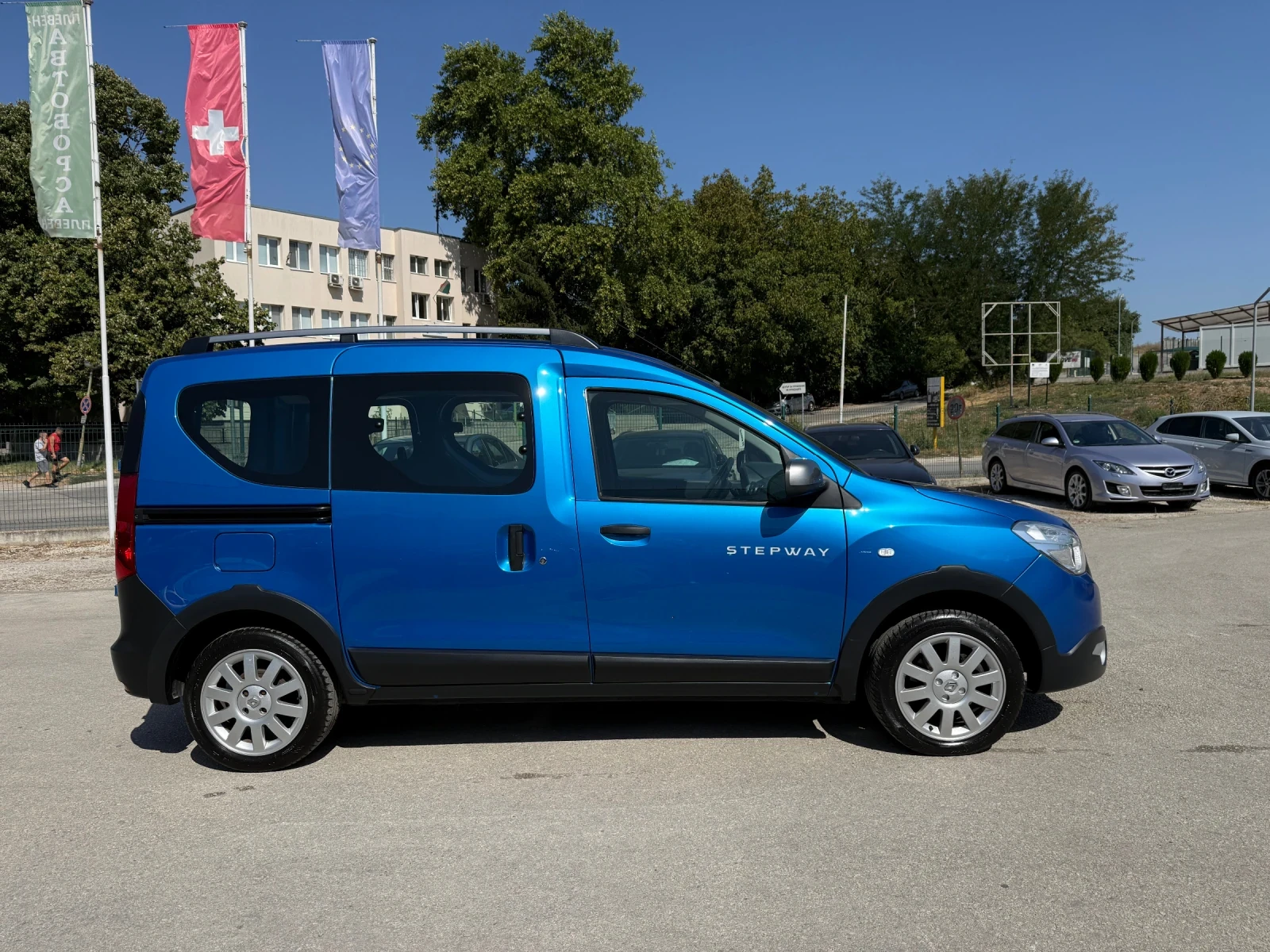 Dacia Dokker STEPWAY 1.2+ ШВЕЙЦАРИЯ+ НАВИ, снимка 5 - Автомобили и джипове - 55457047
