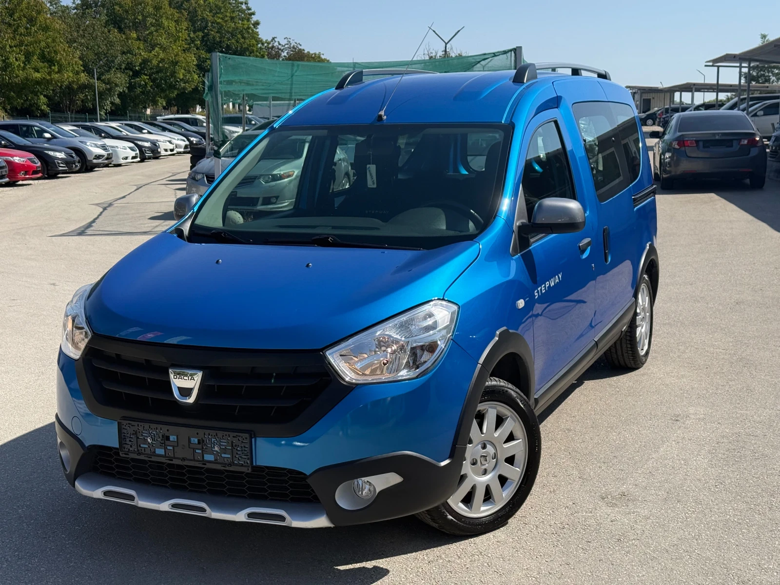 Dacia Dokker STEPWAY 1.2+ ШВЕЙЦАРИЯ+ НАВИ