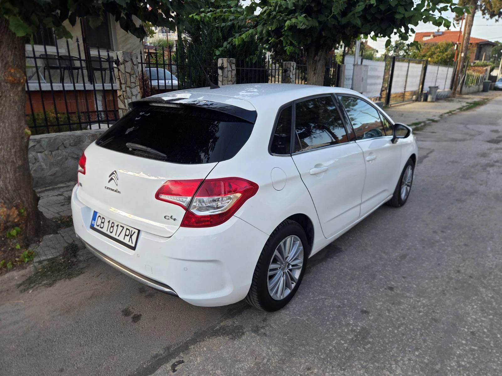 Citroen C4 1.6 e-hdi* EXCLUSIVE* Парктроник* Климатроник* , снимка 14 - Автомобили и джипове - 55944839