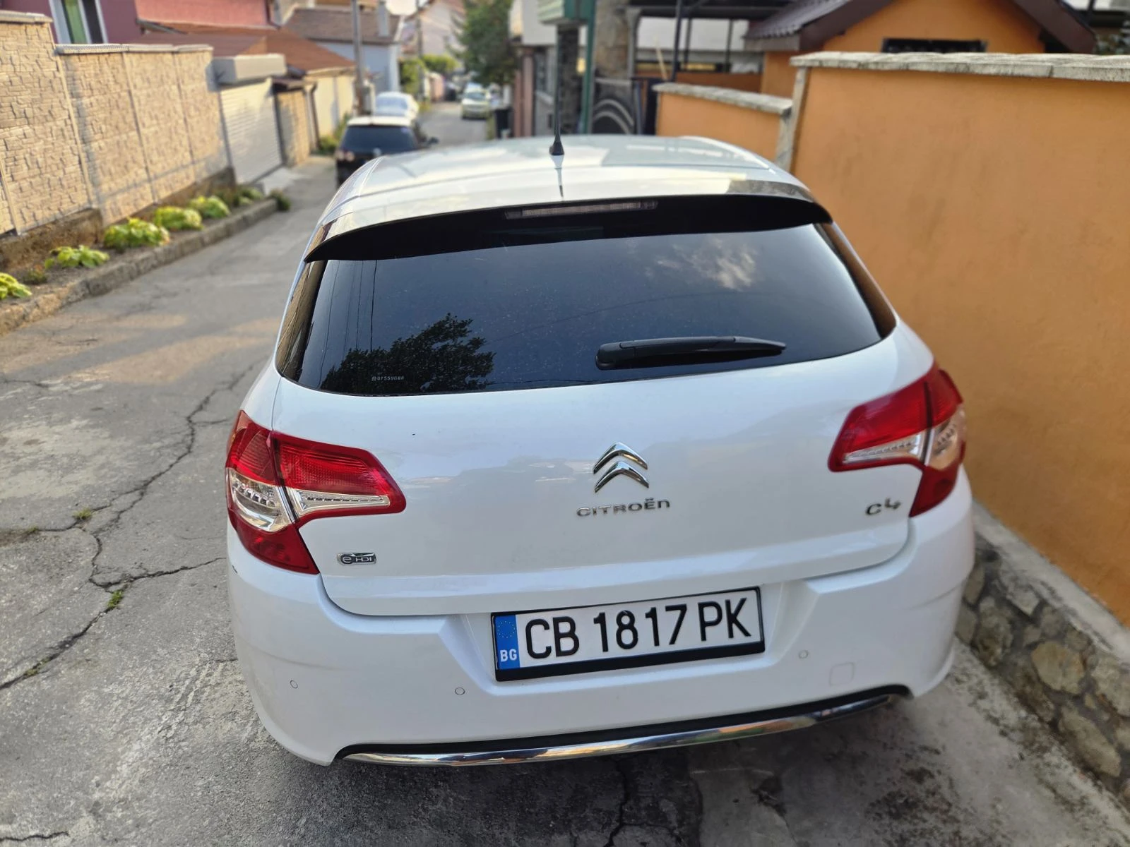 Citroen C4 1.6 e-hdi* EXCLUSIVE* Парктроник* Климатроник* , снимка 6 - Автомобили и джипове - 55944839