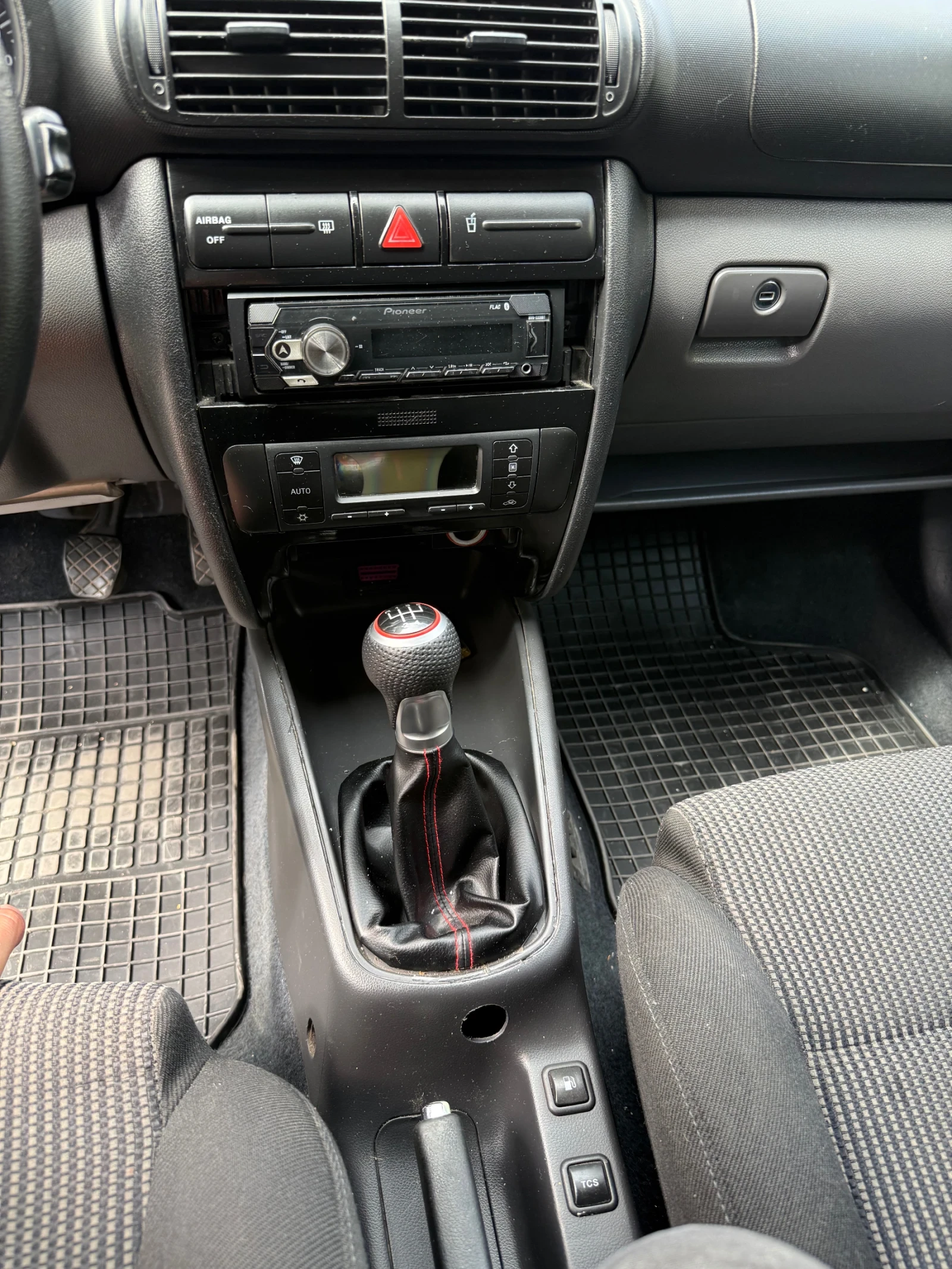 Seat Leon, снимка 10 - Автомобили и джипове - 56041329