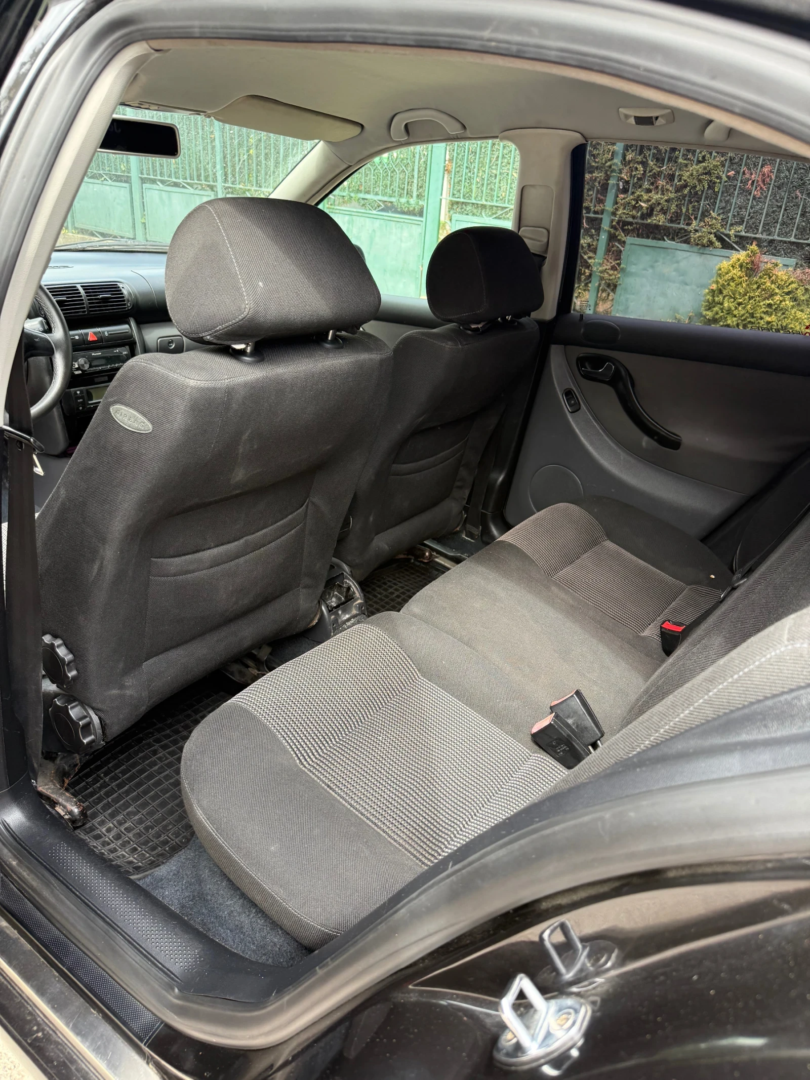 Seat Leon, снимка 11 - Автомобили и джипове - 56041329