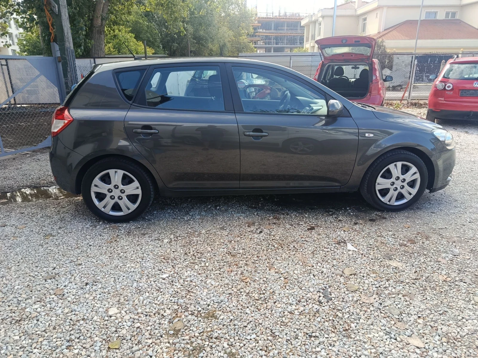 Kia Ceed 1.6 CRDI 90k, снимка 6 - Автомобили и джипове - 56056900