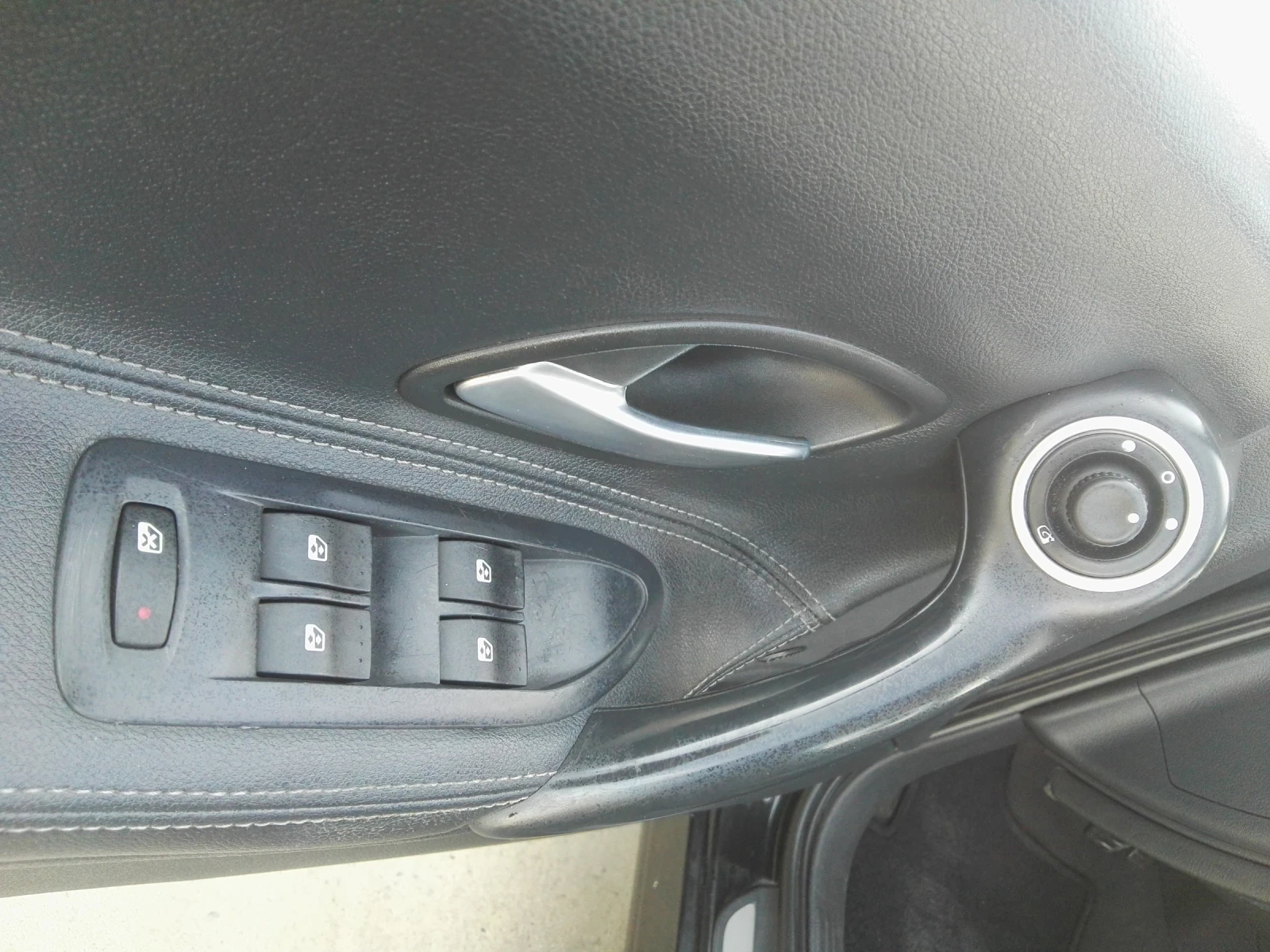 Renault Laguna Фаза 2, снимка 6 - Автомобили и джипове - 56180015