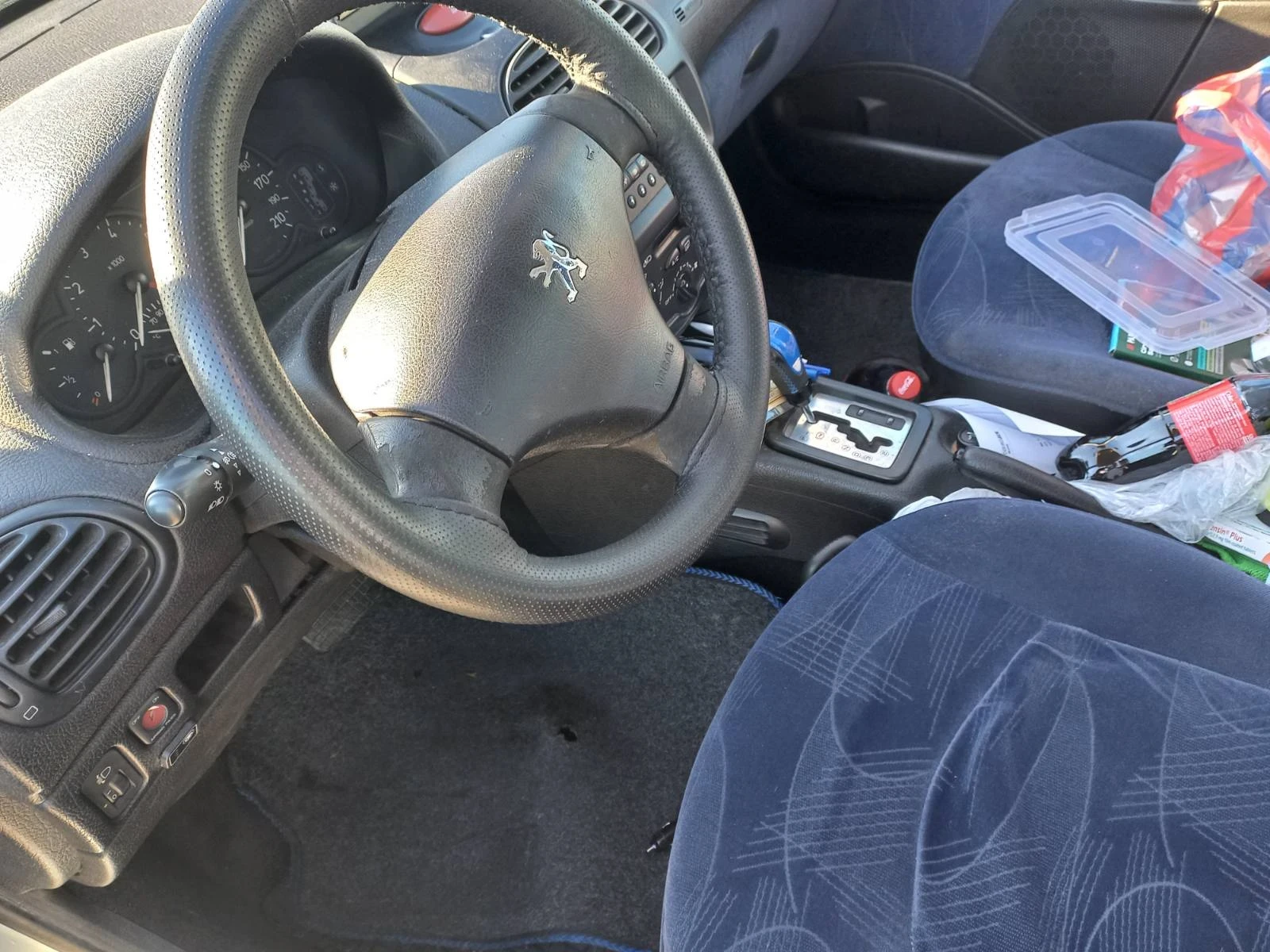 Peugeot 206, снимка 3 - Автомобили и джипове - 56350444