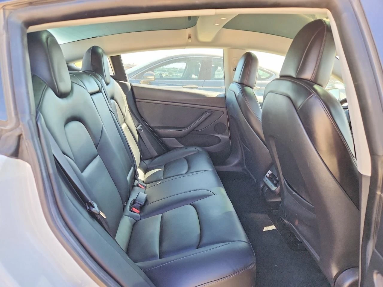 Tesla Model 3, снимка 10 - Автомобили и джипове - 56508221