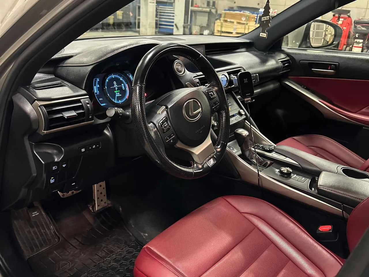 Lexus IS 300 * 4dr Sdn AWD * CARFAX *  | Mobile.bg � ����������� 6