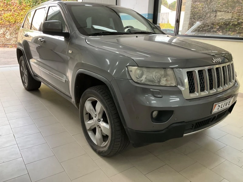 Jeep Grand cherokee 3.0 CRD Overland, снимка 3 - Автомобили и джипове - 48789580