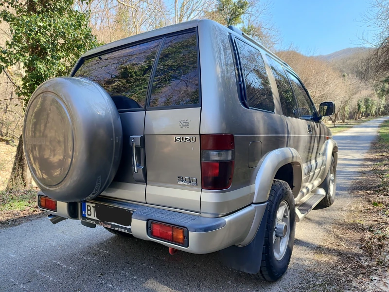 Isuzu Trooper, снимка 5 - Автомобили и джипове - 49436805