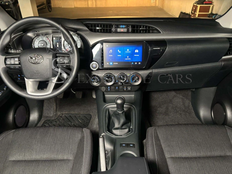 Toyota Hilux 2.8 D* COMFORT* DOUBLE CABIN* 4X4* , снимка 10 - Автомобили и джипове - 51352841