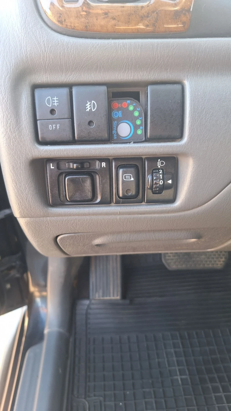 Suzuki Grand vitara 2.7 бензин газ, снимка 11 - Автомобили и джипове - 52929858