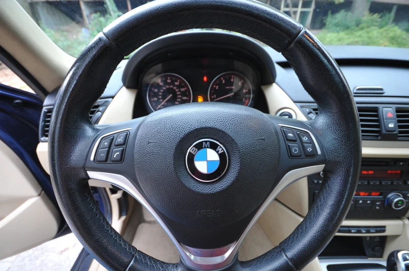 BMW X1, снимка 10 - Автомобили и джипове - 52222281