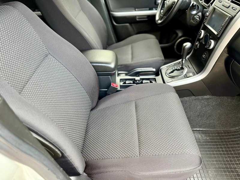 Suzuki Grand vitara 2.4i AUTOMATIC, снимка 10 - Автомобили и джипове - 52004843