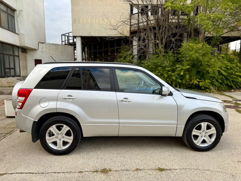 Suzuki Grand vitara 2.4i AUTOMATIC, снимка 3 - Автомобили и джипове - 52004843