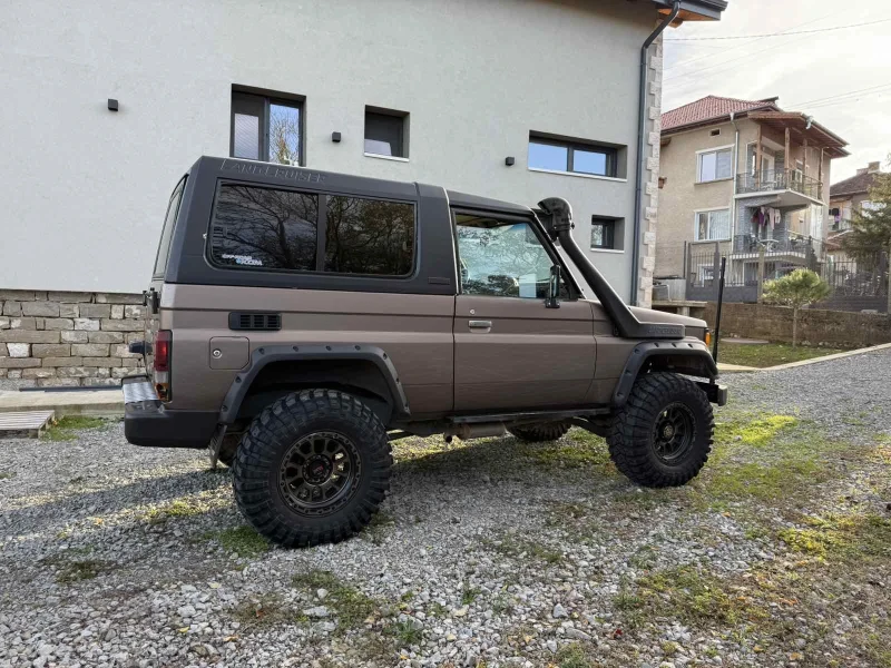 Toyota Land cruiser 2.4, снимка 5 - Автомобили и джипове - 53271064