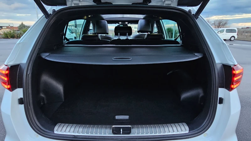 Kia Sportage GT-Line* 4WD* Aut.* LED* Pano* 360Kam.* Печка* Eur, снимка 12 - Автомобили и джипове - 53497946