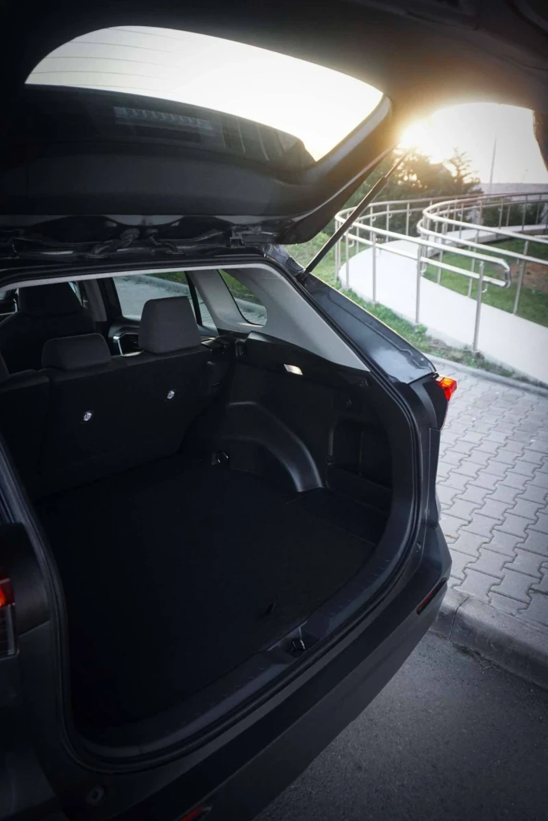 Toyota Rav4 2.5L/ 4X4/ 19 700km/2023г.PREMIUM - 55000 лв. - 96637249 | Car24.bg