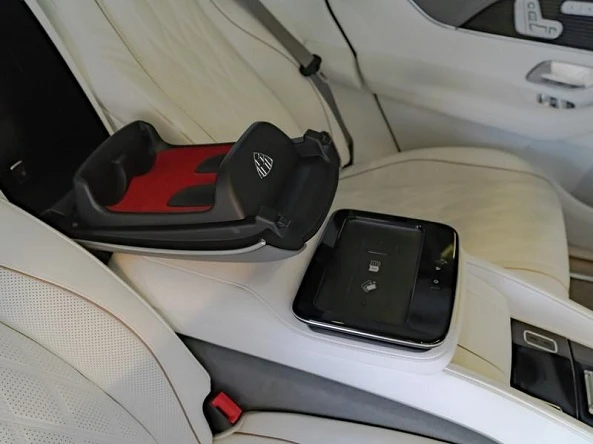 Mercedes-Benz GLS 600 Maybach 4Matic = Exclusive = Гаранция, снимка 11 - Автомобили и джипове - 53156528