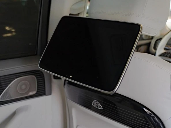 Mercedes-Benz GLS 600 Maybach 4Matic = Exclusive = Гаранция, снимка 10 - Автомобили и джипове - 53156528