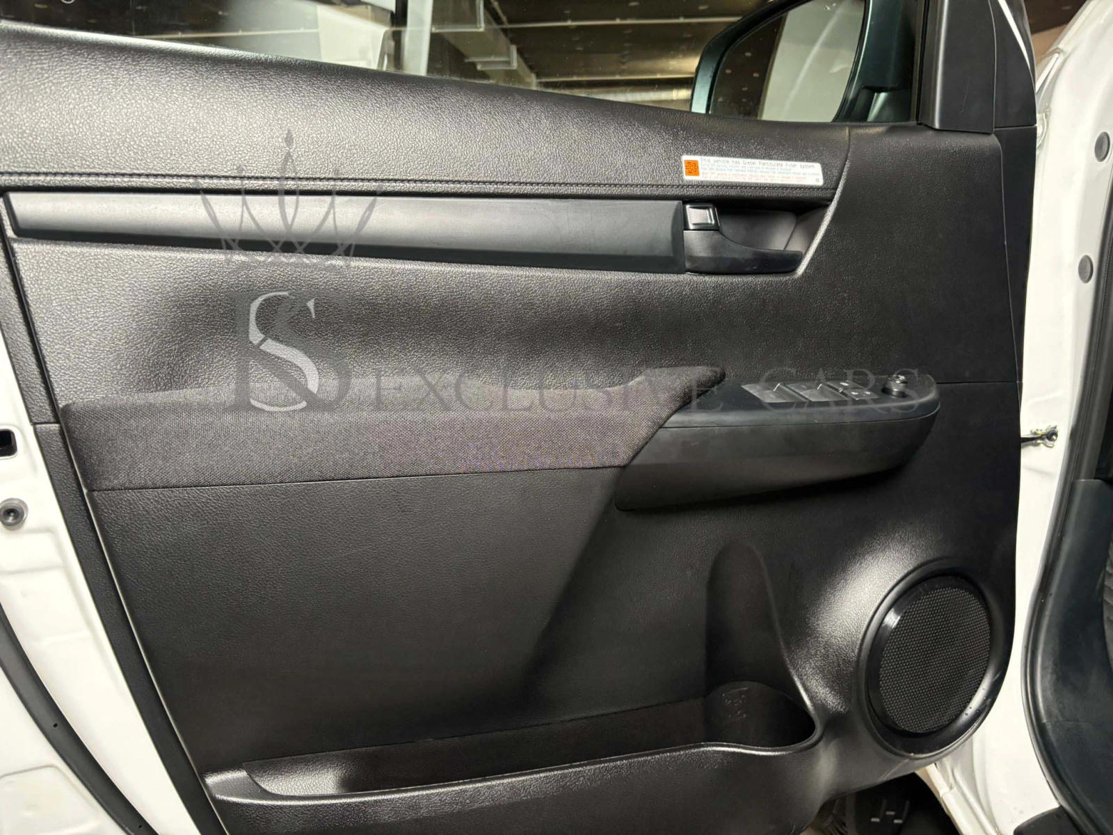 Toyota Hilux 2.8 D* COMFORT* DOUBLE CABIN* 4X4*  - изображение 7